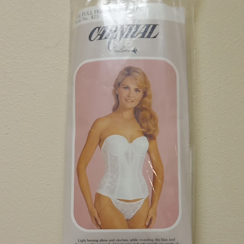 Nwt Ivory Torsolette Size 36B